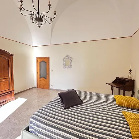 Antica Vista Mare بيت للعطل غالّيبولي